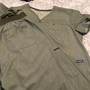 ADAR scrub set top and bottom NWOT soft green in color